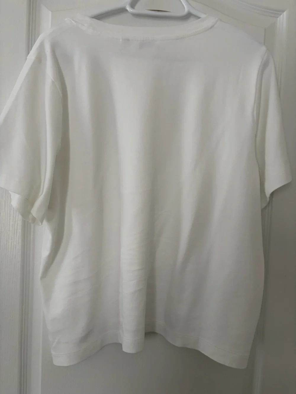 Babaton White Short Sleeve Tee - Picture 3 of 6